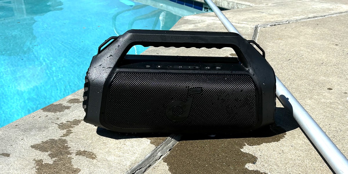 Boom 2 Plus on pool deck Boom 2 Plus on pool deck