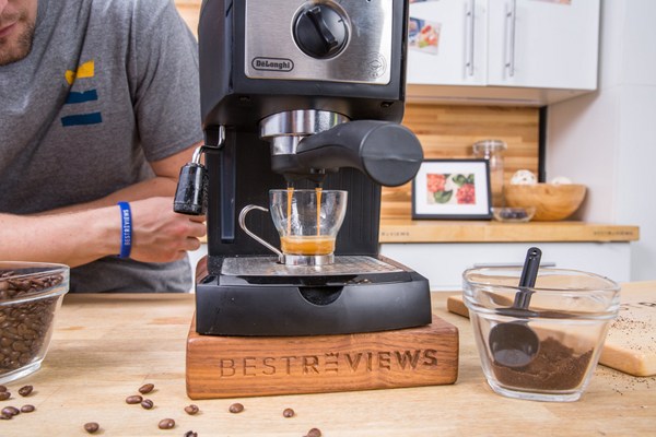 https://cdn3.bestreviews.com/images/v4desktop/image-full-page-600x400/07-home-espresso-machines-3dac09.jpg?p=w900