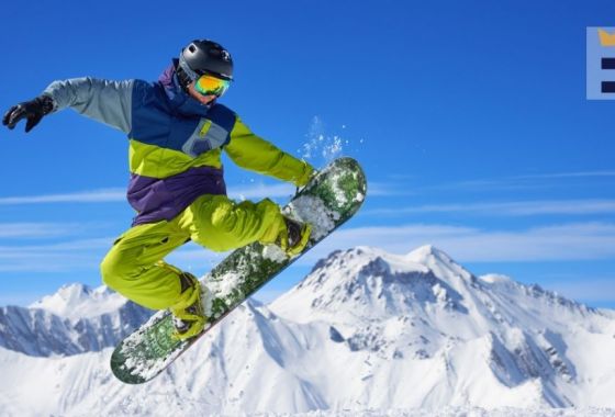 Skiing vs. snowboarding: Which is best for beginners?