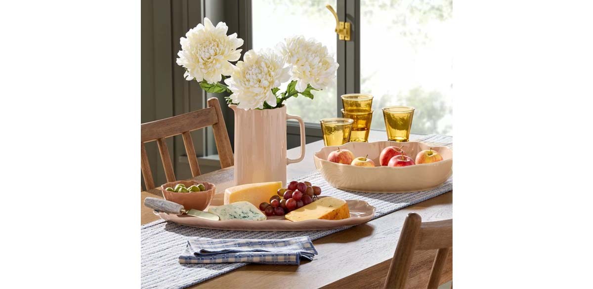 Scalloped Stoneware Serving Tray Blush