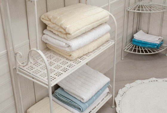 Best bathroom towel storage