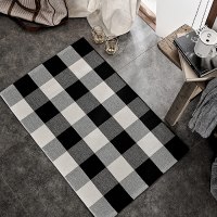 SEEKSEE Black and White Rug in Buffalo Plaid